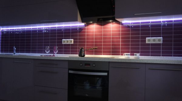 светодиодные светильники на кухне